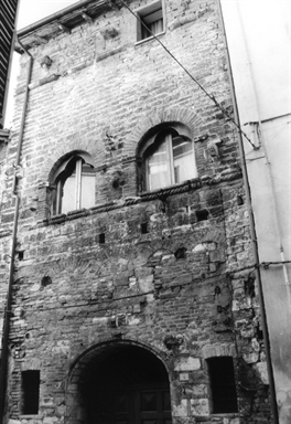 Casa del secolo XIV-XV